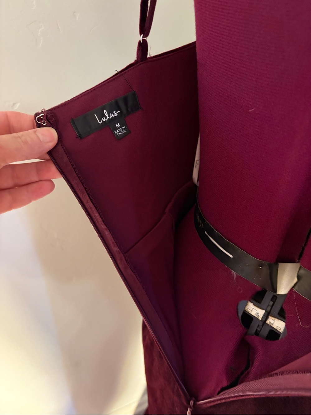 Lulu’s stretch velvet evening gown burgundy wine red medium - Picture 8 of 9